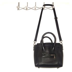 Adjustable strap purse that goes with any outfit!